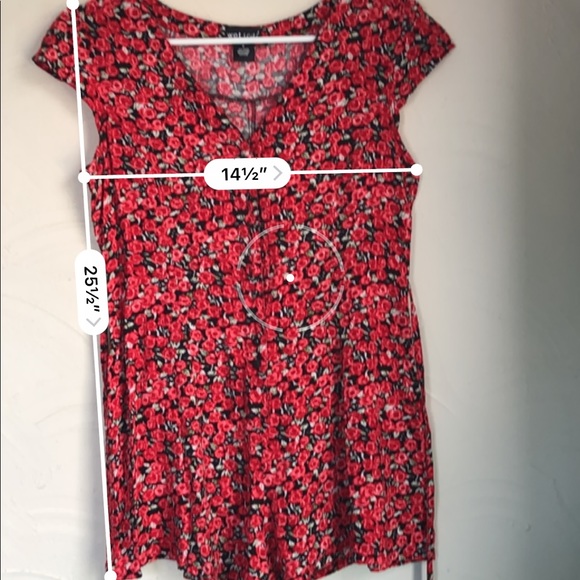 ❤️Red Floral Romper❤️ - Picture 4 of 4